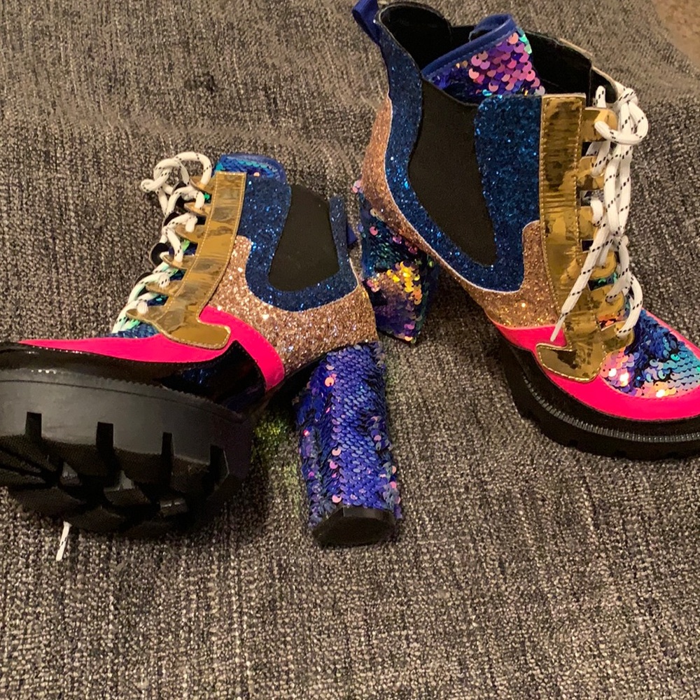 COPY - Glittery shiny tie up boots